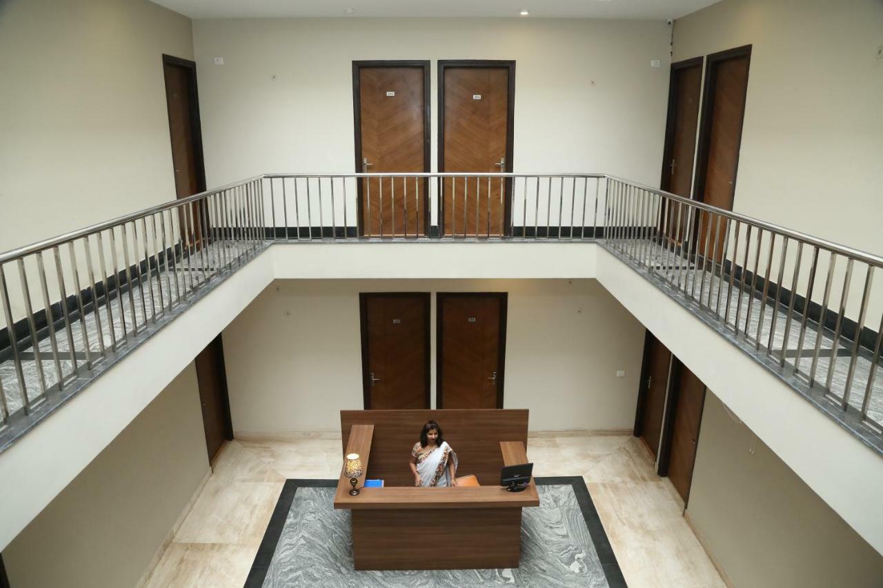 Hotel Royal On Sohna Road